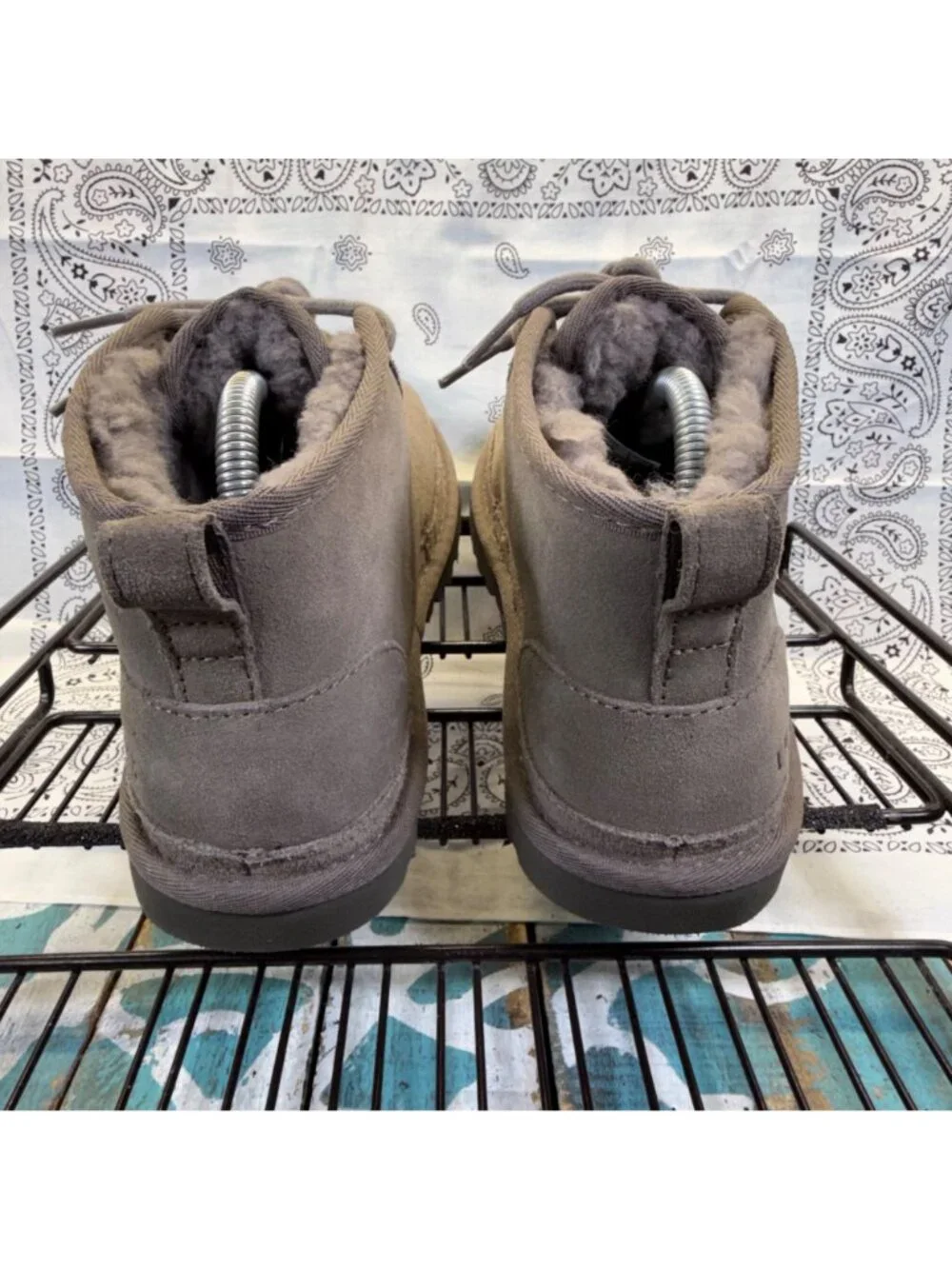 NEW UGG Neumel Chukka Boots Gray Suede Fur Lining Size Mens(Youth) 5/Womans 6.5